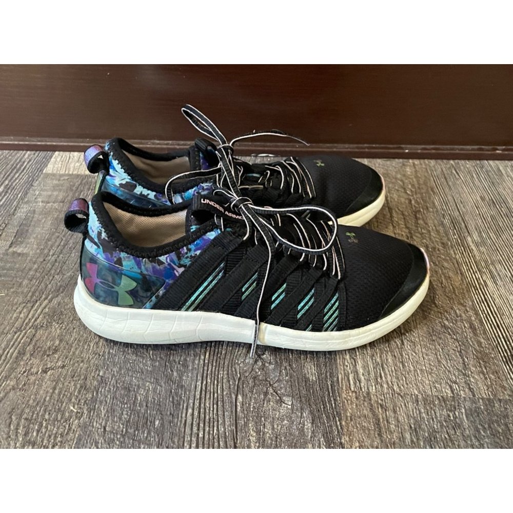 Under Armour Size 2 Girls Black Teal Sneakers #M-4-107